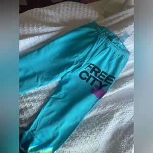 Free City Sweatpants - Turqoise Blue